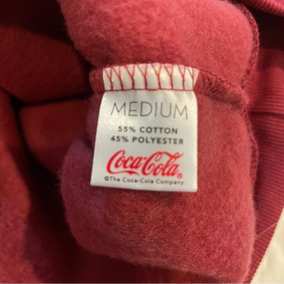 Coca Cola Red Sweatshirt Women’s Medium Polar Bear Graphic Cotton Blend Cozy - Picture 6 of 9